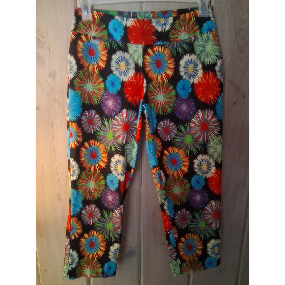 Peck & Peck Women's Stretch Capris Size 10
Fireworks / Starburst design